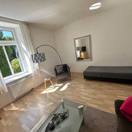 Herrenhaus Carolinenhof * Groß Plasten